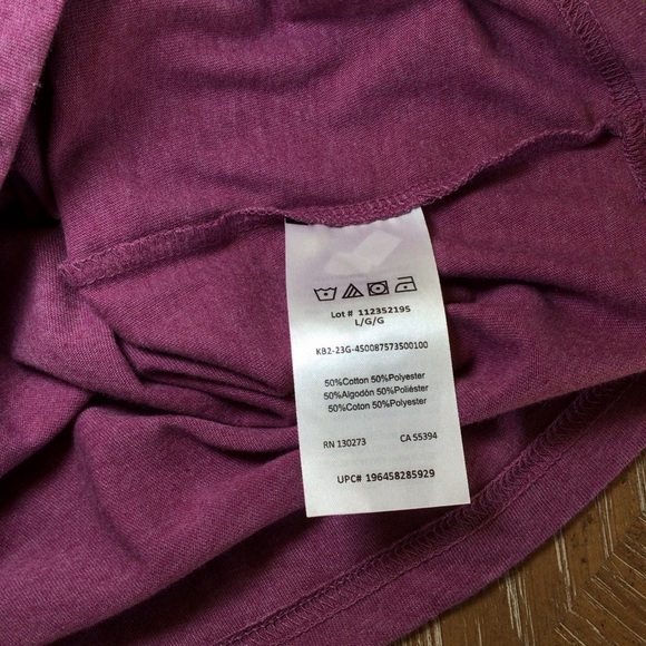 Lee Womens Burgundy Girl Sitting On Moon Short Sleeve Graphic Print Tee - Picture 7 of 8